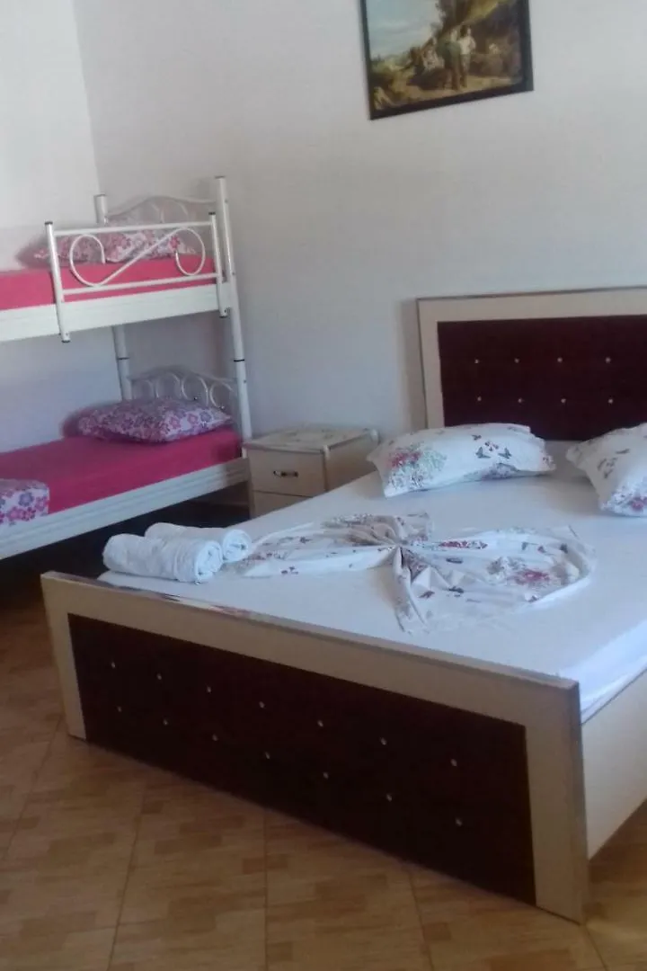 Vila Florand Sela Ksamil 0*,  Albanien